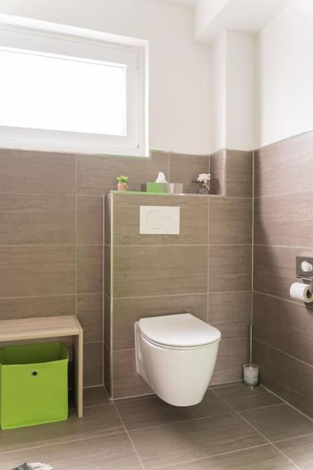 Ferienhaus Schoene Aussicht Ferienwohnung Gruen Hemfurth-Edersee Exterior foto